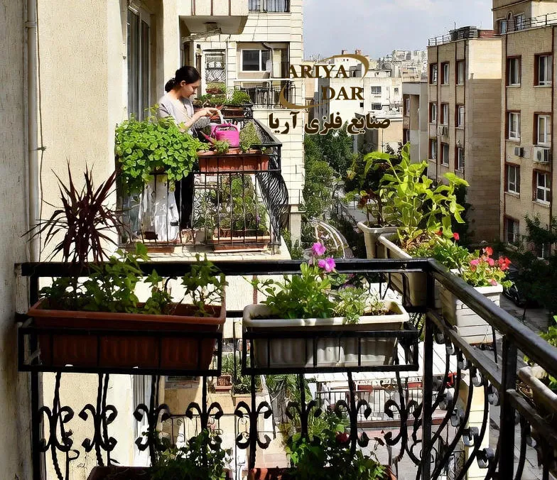  حفاظ بالکن فرفورژه لوکس با جا گلدانی 